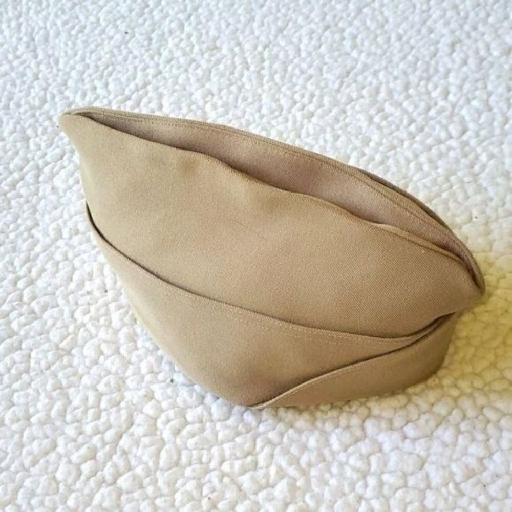 Bernard Vintage Sz.‎ 7 Beige Snap Cap Costume